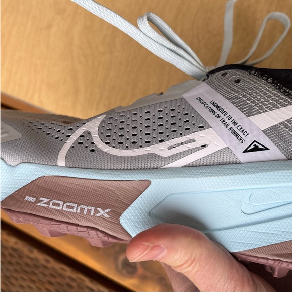 Nike Wm’s ZoomX Zegama Trail Running Shoes #DH0625-005 Light Smoke Grey Sz 6.5 - Picture 8 of 16